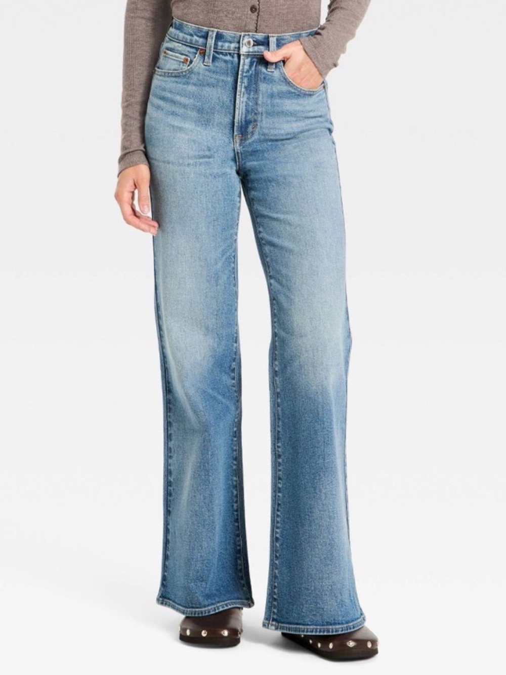 Universal Thread Highest Rise 70’s Flare Jeans Medium Wash Stretch Retro New 12